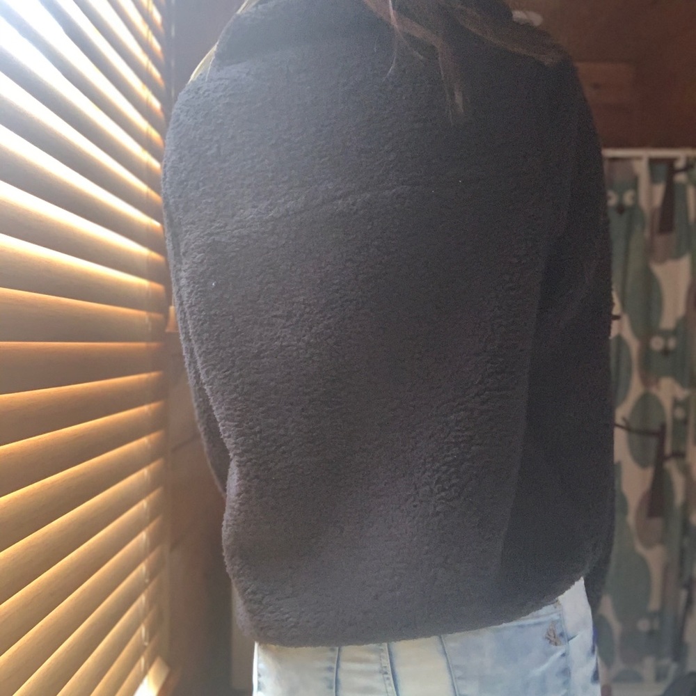 Fuzzy jacket - Picture 3 of 3
